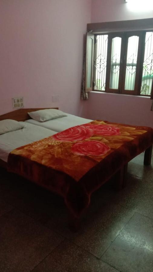 Hotel Yogi Lodge Khadzsuráhó Kültér fotó