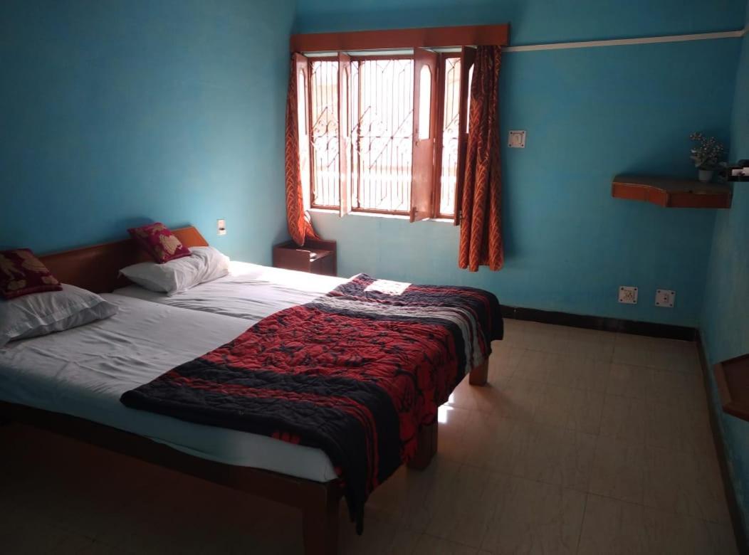 Hotel Yogi Lodge Khadzsuráhó Kültér fotó