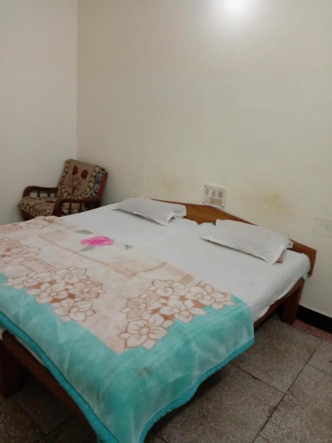 Hotel Yogi Lodge Khadzsuráhó Kültér fotó