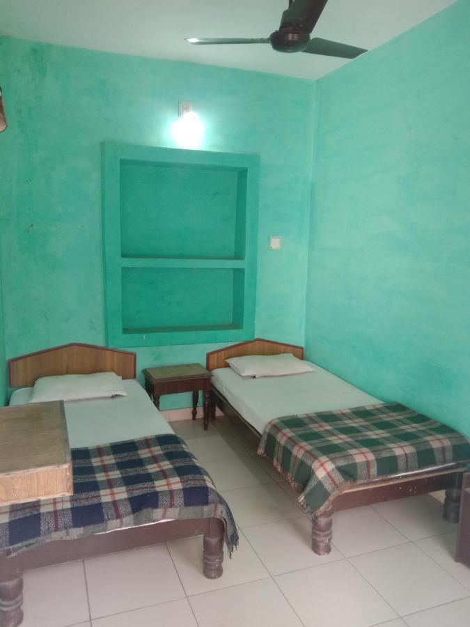 Hotel Yogi Lodge Khadzsuráhó Kültér fotó