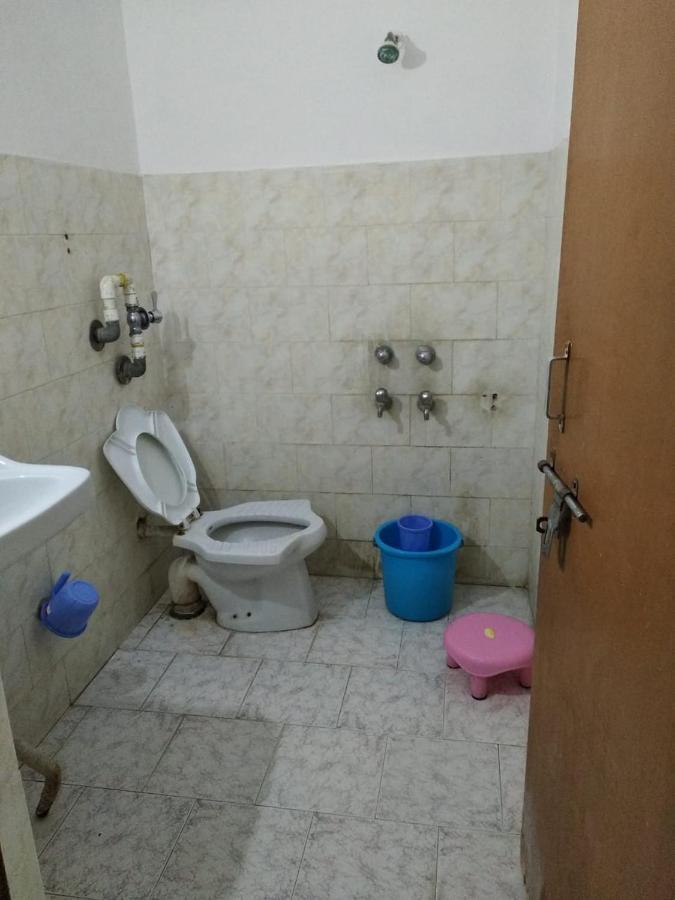 Hotel Yogi Lodge Khadzsuráhó Kültér fotó