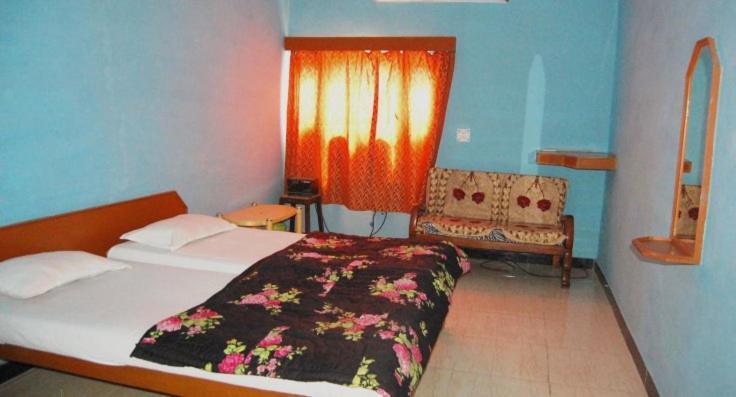 Hotel Yogi Lodge Khadzsuráhó Kültér fotó