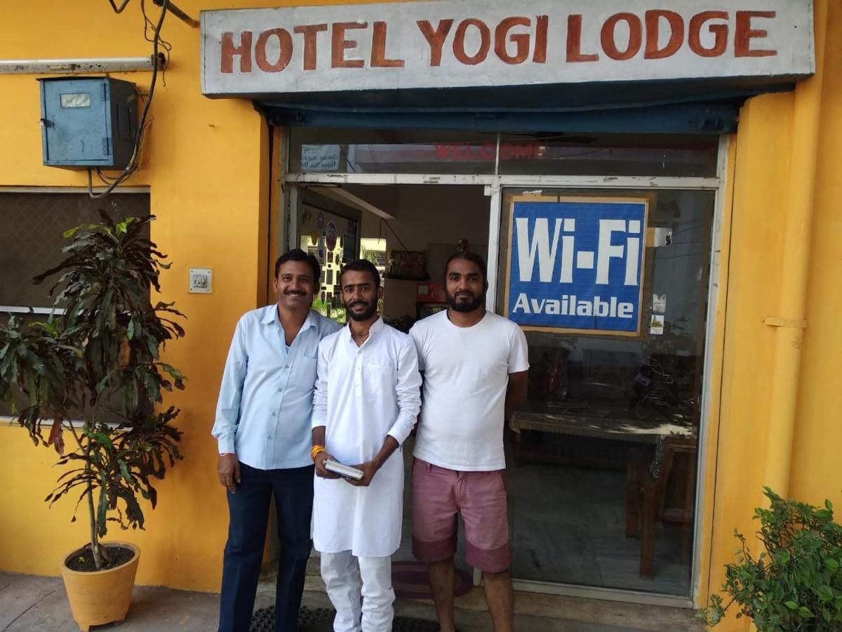 Hotel Yogi Lodge Khadzsuráhó Kültér fotó