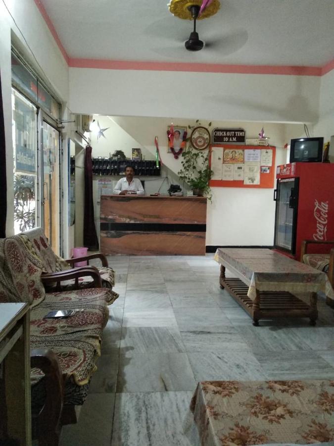 Hotel Yogi Lodge Khadzsuráhó Kültér fotó